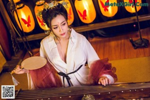 TouTiao 2017-10-31: Model Xuan Chen (萱 宸) (26 photos)